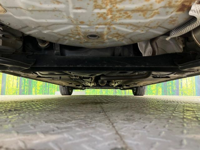 下回りがきれいなうちに、防錆加工の施工がオススメ。降雪地域はもちろん、沿岸部にお住いの方や、趣味でマリン・ウィンタースポーツをされる方にご好評いただいております。