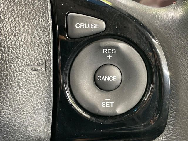 【クルーズコントロール】高速道路もラクラク走行。アクセルを離しても一定速度で走行ができ、長距離運転時の負担を軽減!加速・減速も簡単なスイッチ操作で調整できます。