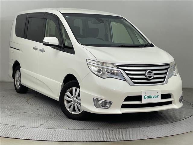 セレナ2.0 ハイウェイスター Vセレクション+Safety 4WD