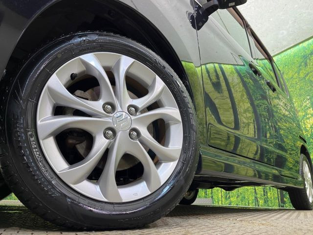 �y����15�C���`�A���~�z�C�[���z�O�ςɃ}�b�`���������A���~�z�C�[���𑕒����Ă���܂��B�e��ЊO�A���~�z�C�[����A�X�^�b�h���X�^�C�����戵�����Ă���܂��B���񂲑��k����������