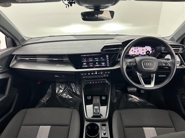 A3セダン30 TFSI アドバンスド