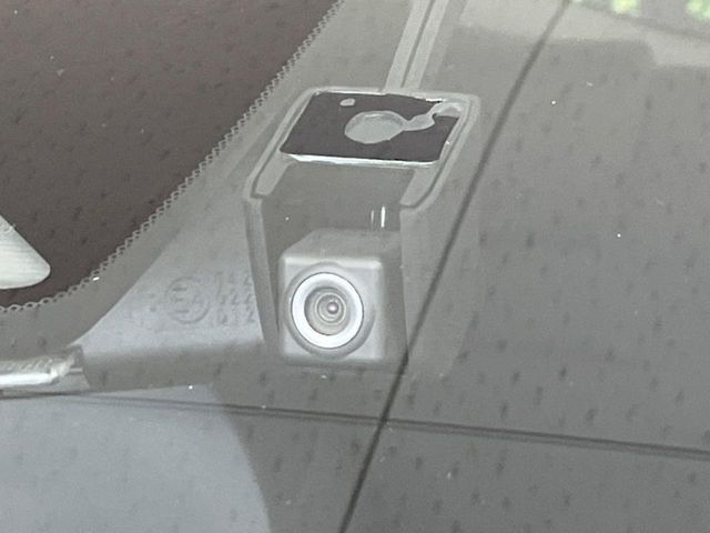 【ドライブレコーダー】ドライブレコーダー装備!走行中はもちろん、あおり運転や事故に遭遇した際、映像で記録し、万一のリスクに備えます。※記録用SDカードはお客様ご自身でご準備いただく必要があります。