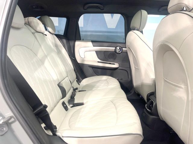 ���㕔���Ȃ��C�ɂȂ�悤�ȃL�Y�E�����ւ��蓙�A�傫�ȃ_���[�W�͂Ȃ��A�ǍD�ȏ�Ԃł��B