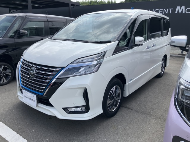 セレナ1.2 e-POWER ハイウェイスターV