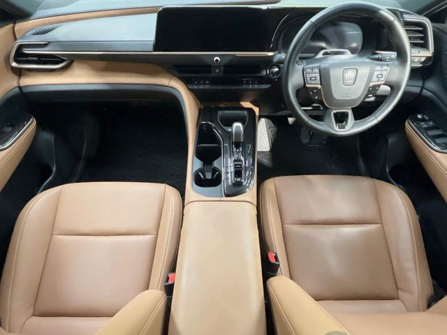クラウンスポーツ2.5 Z E-Four 4WD