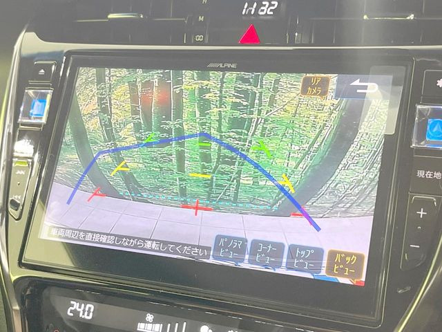 【バックカメラ】駐車時に後方がリアルタイム映像で確認できます。大型商業施設や立体駐車場での駐車時や、夜間のバック時に大活躍!運転スキルに関わらず、今や必須となった装備のひとつです!