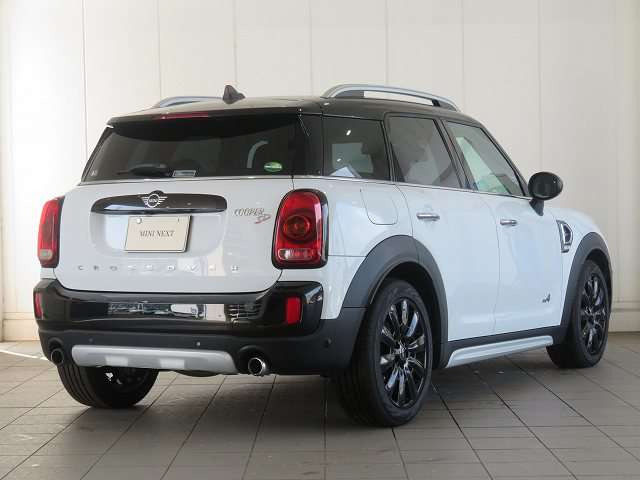 ミニクロスオーバークーパー SD オール4 4WD