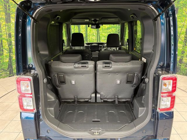 普段のお買い物や通勤、送迎等に十分な荷室スペースを確保しております。セカンドシートを倒すと、大きな荷物の積載も可能です♪
