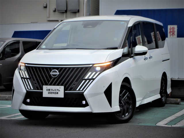 セレナ1.4 e-POWER ハイウェイスターV