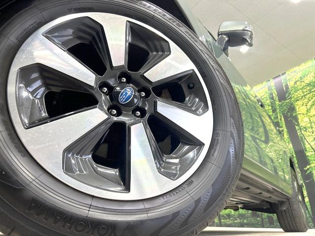 【純正17インチアルミホイール】外観にマッチした純正アルミホイールを装着しております。各種社外アルミホイールや、スタッドレスタイヤも取扱いしております。是非ご相談ください♪