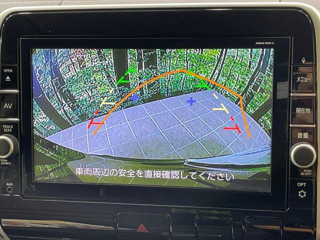 【バックカメラ】駐車時に後方がリアルタイム映像で確認できます。大型商業施設や立体駐車場での駐車時や、夜間のバック時に大活躍!運転スキルに関わらず、今や必須となった装備のひとつです!