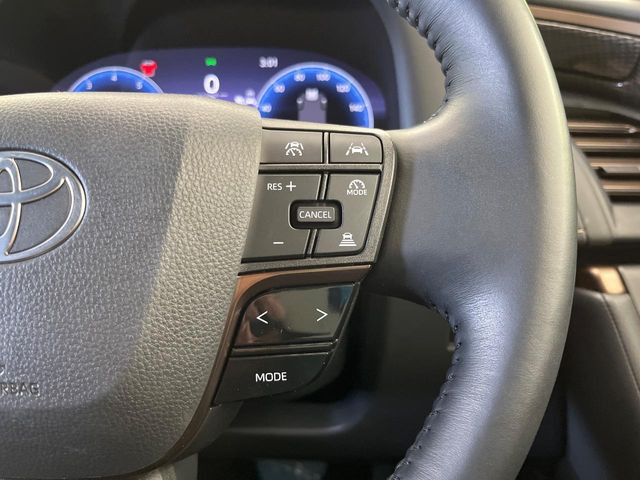 【レーダークルーズコントロール】高速道路での長距離走行が楽に!!自動で速度を保つクルーズコントロールが、衝突軽減システムと連携し、前方の車両を感知して車間を保つように速度調節してくれます!!