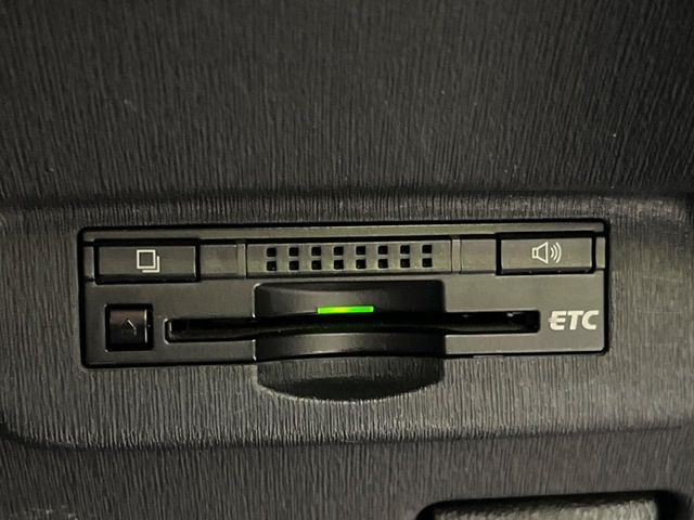 【ETC】高速道路の料金所をストレスなく通過!話題のスポットやサービスエリアに多い「スマートIC」利用時は必須のアイテムです。当店でセットアップを実施、ご納車当日からすぐにご利用いただけます!