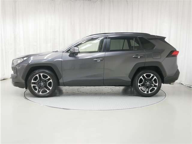 RAV42.0 アドベンチャー 4WD