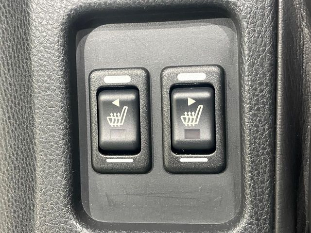 【シートヒーター】寒い日に重宝するシートヒーター!エアコンより早く温まってくれるので寒がりの人も安心ですね♪エアコンの温風は乾燥するから苦手、という方にもをおすすめです。