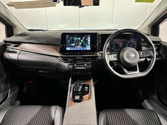ノートオーラ1.2 G FOUR レザーエディション 4WD