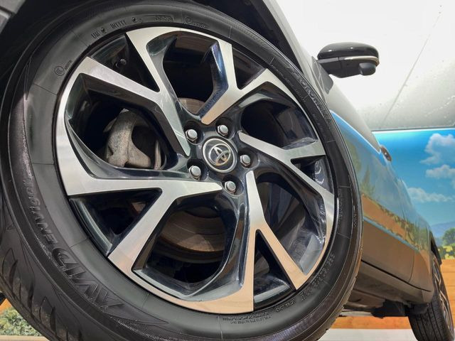 �y����18�C���`�A���~�z�C�[���z�O�ςɃ}�b�`���������A���~�z�C�[���𑕒����Ă���܂��B�e��ЊO�A���~�z�C�[����A�X�^�b�h���X�^�C�����戵�����Ă���܂��B���񂲑��k����������