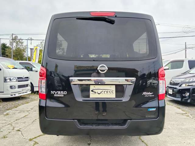 ☆自社認証整備工場にて、納車までの点検整備等、しっかり対応します!工場も2011年2月より増設致しましたので、さらに安心面を強化!☆