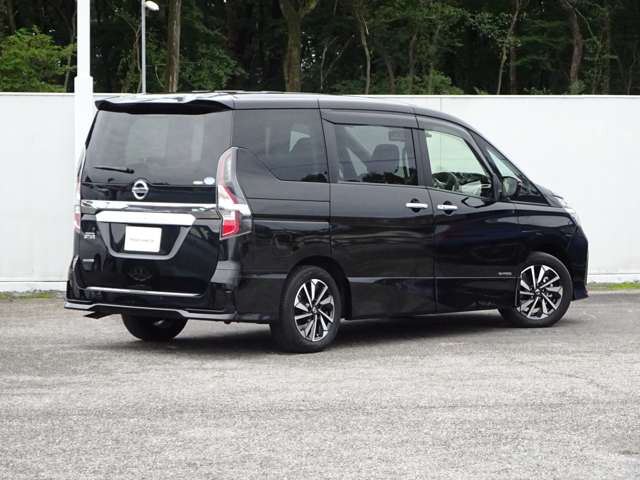 セレナ2.0 ハイウェイスターV