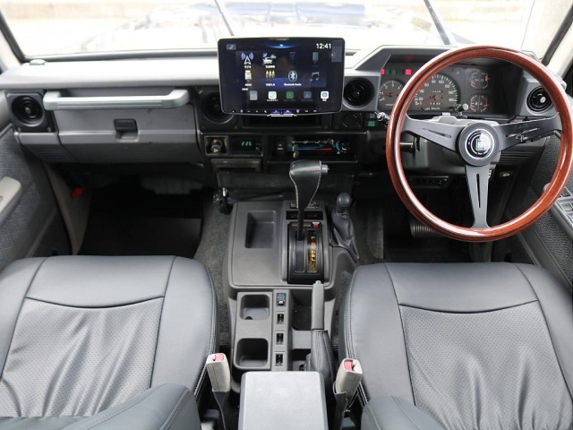 ランドクルーザー704.2 ZX ディーゼル 4WD