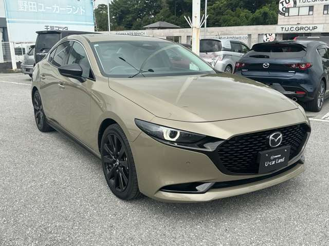 MAZDA3セダン