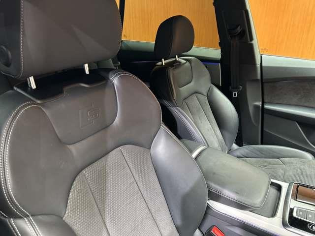 Q855 TFSI クワトロ デビューパッケージ Sライン 4WD