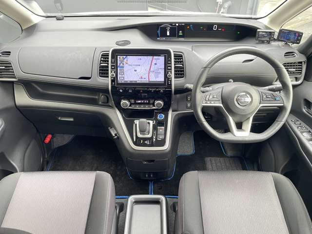 セレナ1.2 e-POWER ハイウェイスターV