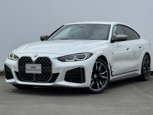 4シリーズグランクーペM440i xドライブ 4WD