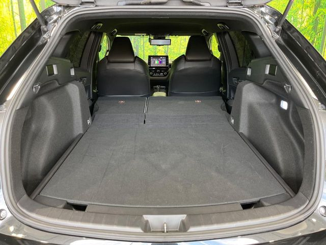 後席を格納すると、これだけの広さが!シーンに合わせたシートアレンジで、大きな荷物も積むことが出来ます♪