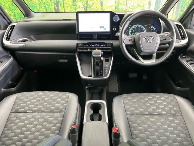 ヴォクシー1.8 ハイブリッド S-Z