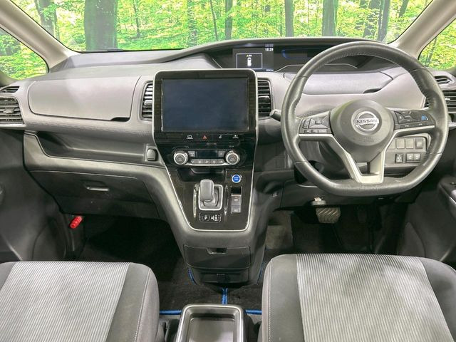セレナ1.2 e-POWER ハイウェイスターV