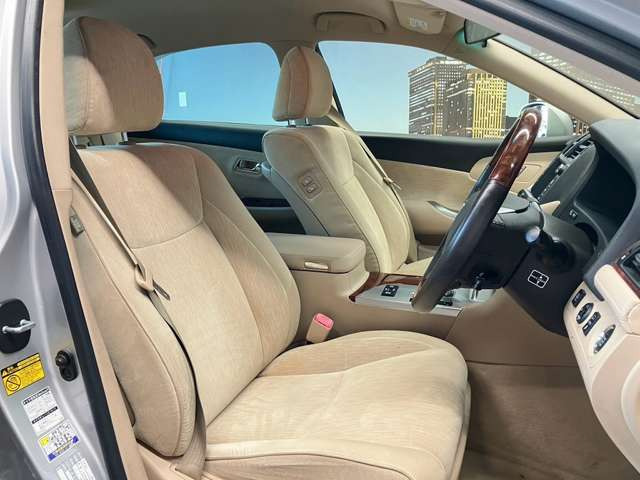 �^�]�Ȃ��L�X�Ƃ��Ă���^�]���₷�������������Ă��܂��������N���[�j���O�����{�ς݂ł��B