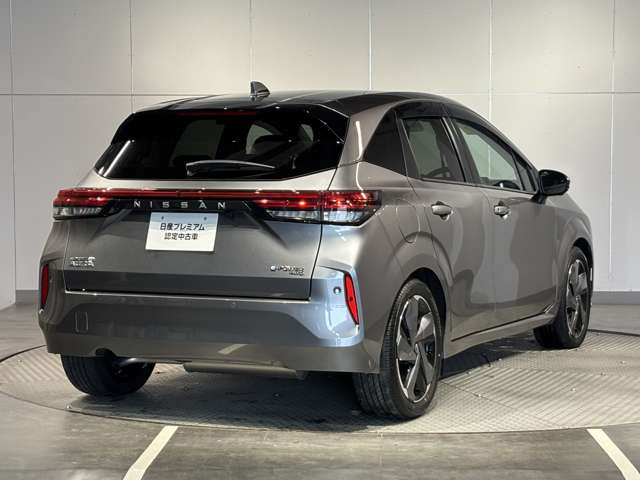 ノートオーラ1.2 G FOUR レザーエディション 4WD