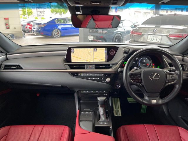 ES300h Fスポーツ