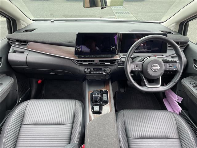 ノートオーラ1.2 G FOUR レザーエディション 4WD