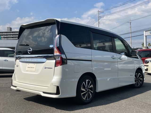セレナ1.2 e-POWER ハイウェイスターV