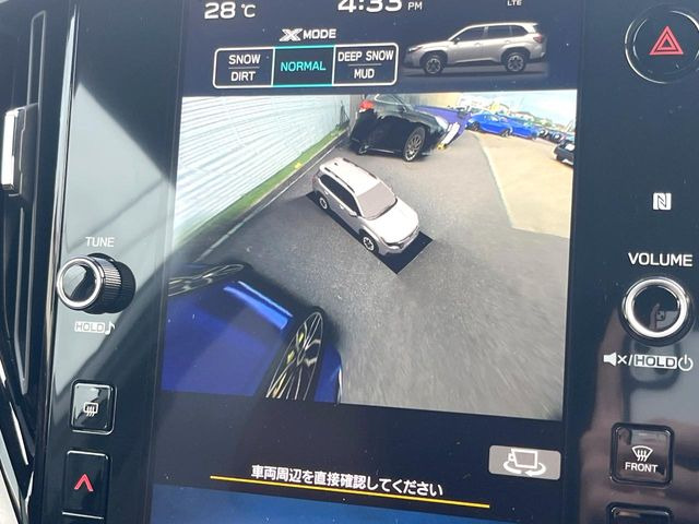 【マルチテレインモニター】車のフロントやサイドのカメラ画像を同時にモニター表示することで、悪路や狭い道を走行時でも周囲の状況確認ができ安心!本格SUVにうれしい装備です♪