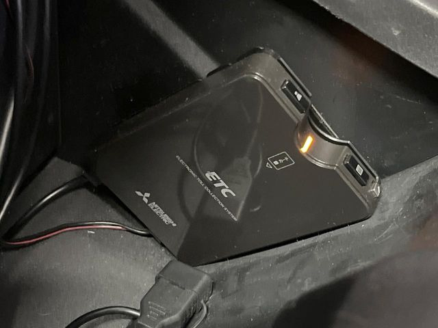 【ETC】高速道路の料金所をストレスなく通過!話題のスポットやサービスエリアに多い「スマートIC」利用時は必須のアイテムです。当店でセットアップを実施、ご納車当日からすぐにご利用いただけます!