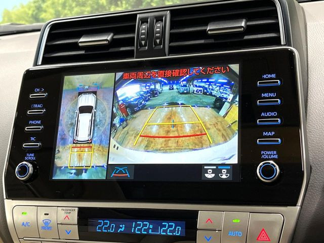 【パノラミックビューモニター】専用のカメラにより、上から見下ろしたような視点で360度クルマの周囲を確認することができます☆死角部分も確認しやすく、狭い場所での切り返しや駐車もスムーズに行えます。