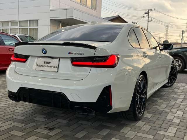 3シリーズセダンM340i xドライブ 4WD