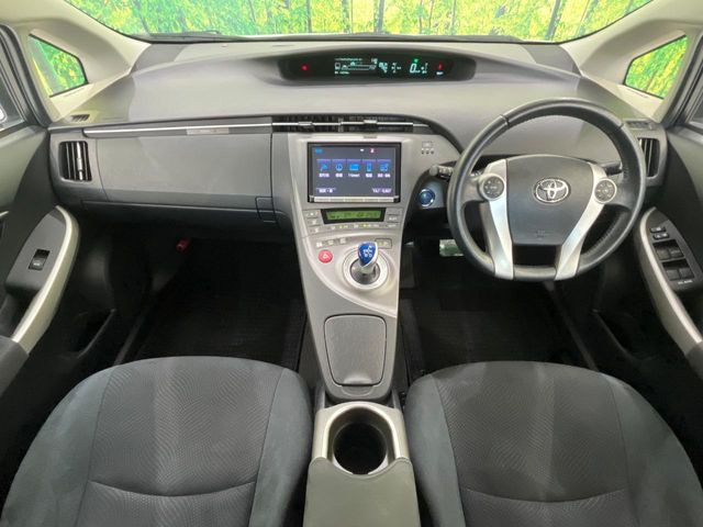 プリウス1.8 S