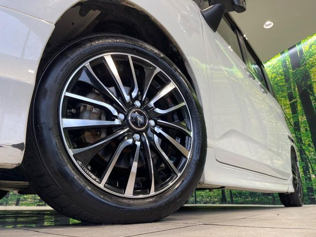�y15�C���`�A���~�z�C�[���z�O�ςɃ}�b�`�����A���~�z�C�[���𑕒����Ă���܂��B�e��A���~�z�C�[����A�X�^�b�h���X�^�C�����戵�����Ă���܂��B���񂲑��k����������