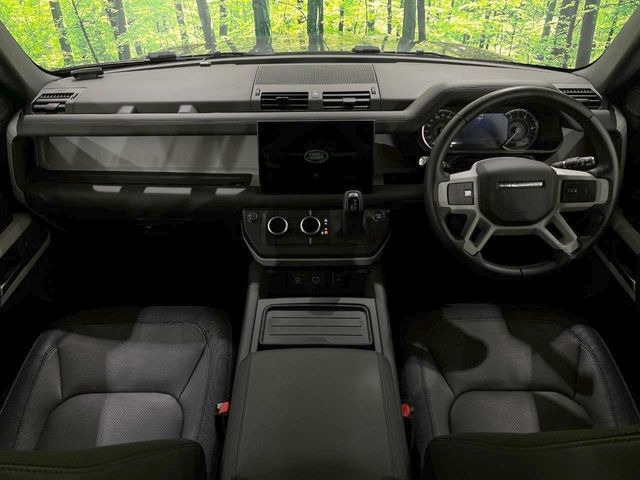 ディフェンダー110 X ダイナミック HSE 3.0L D300 ディーゼル 4WD