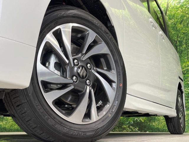 �y�����A���~�z�C�[���z�f�U�C�����̍��������A���~�z�C�[���𑕒����Ă���܂��B�e��ЊO�A���~�z�C�[����A�X�^�b�h���X�^�C�����戵�����Ă���܂��B���񂲑��k����������