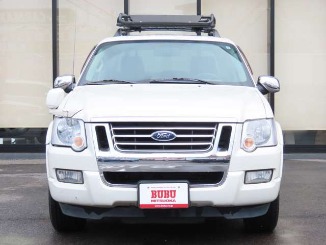 エクスプローラースポーツトラックV8 リミテッド 4WD