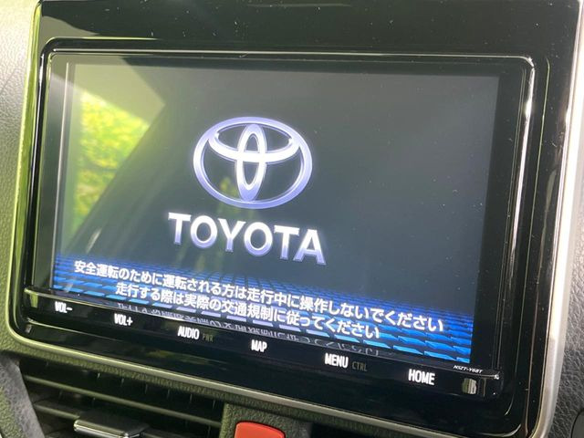 ヴォクシー1.8 ハイブリッド ZS 煌III