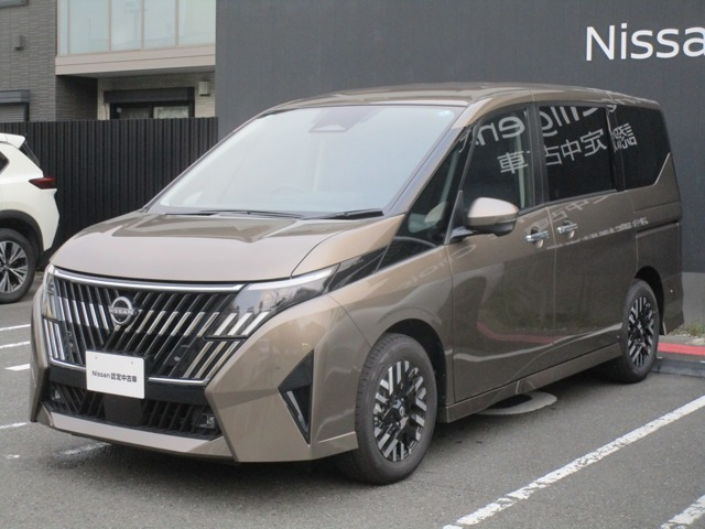 セレナ1.4 e-POWER ルキシオン