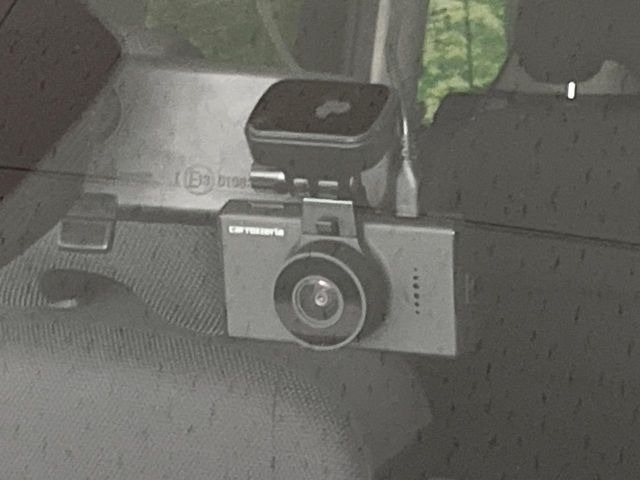 【ドライブレコーダー】ドライブレコーダー装備!走行中はもちろん、あおり運転や事故に遭遇した際、映像で記録し、万一のリスクに備えます。※記録用SDカードはお客様ご自身でご準備いただく必要があります。
