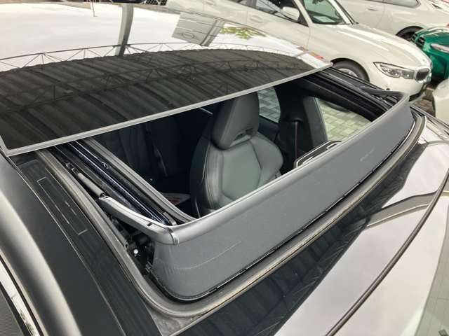 8シリーズグランクーペ840i フローズン ブラック エディション