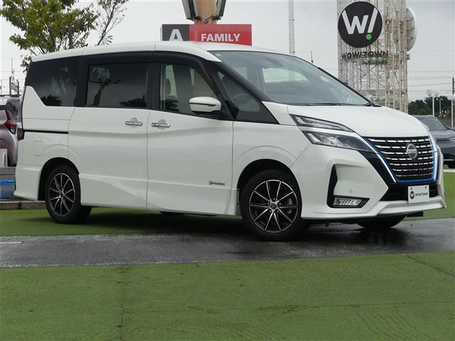 セレナ1.2 e-POWER ハイウェイスターV